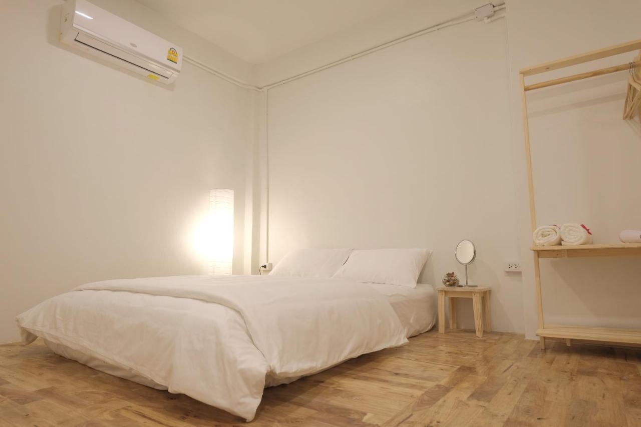 Appartamento Petra Boutique Donmuang Bangkok Esterno foto